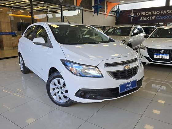 CHEVROLET ONIX 1.4 MPFI LT 8V FLEX 4P MANUAL CHEVROLET ONIX 1.4 MPFI LT 8V FLEX 4P MANUAL